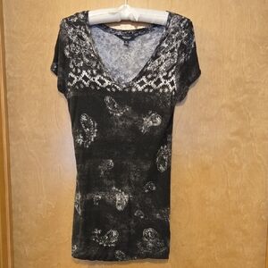 Simply Vera Vera Wang Black and White Paisley Short Sleeve Top